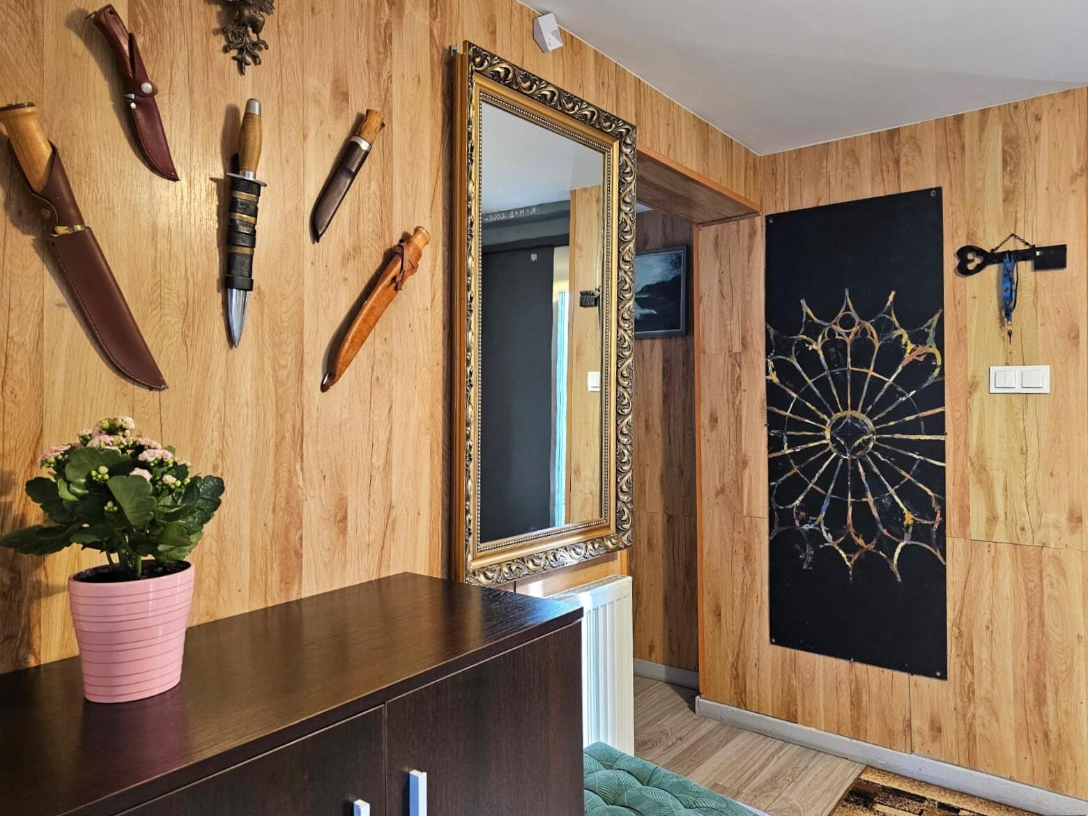 Dom gotowy do zamieszkania budynek gosporadczy plac zabaw działka - zdjęcie 8