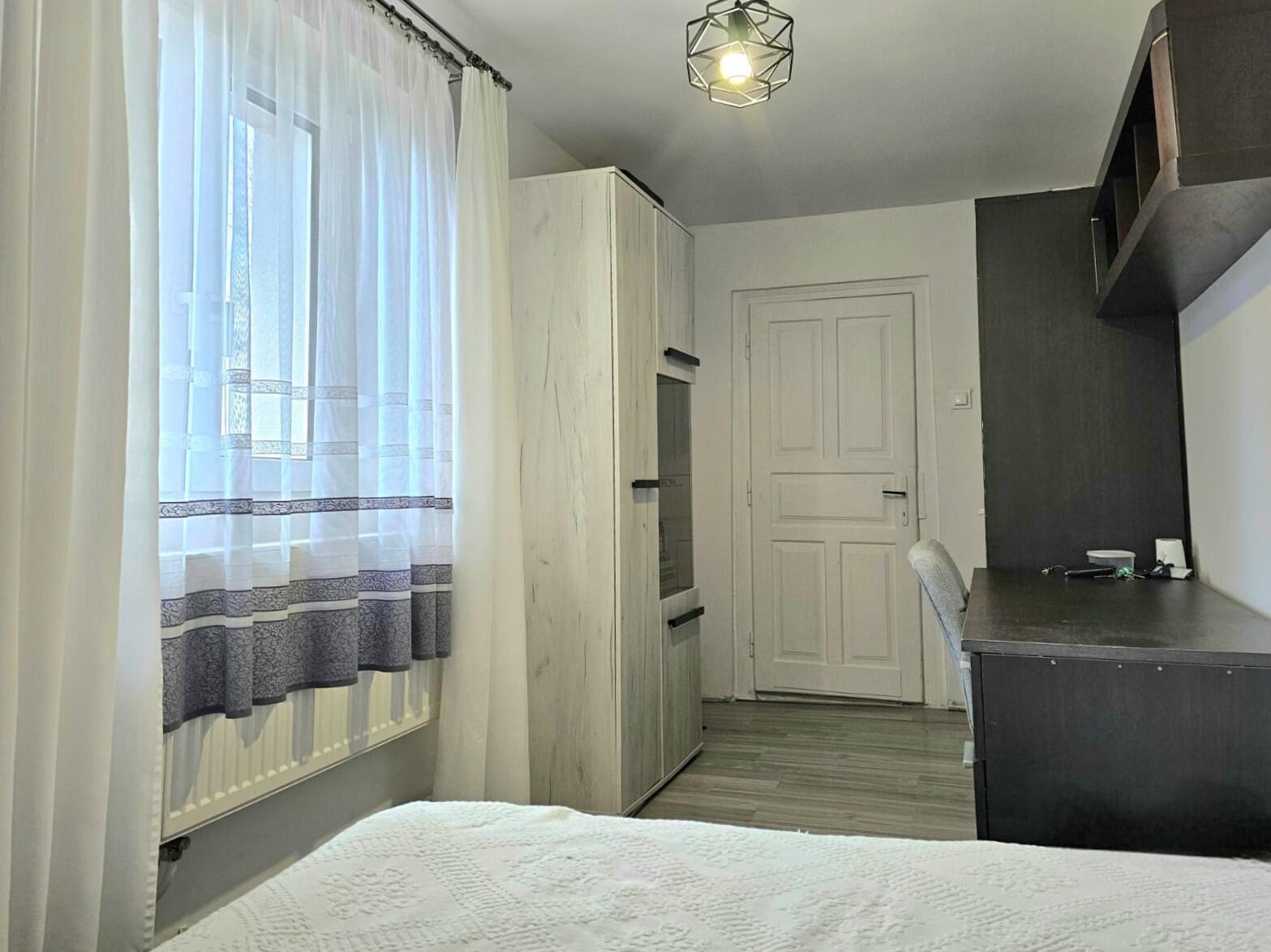 Dom gotowy do zamieszkania budynek gosporadczy plac zabaw działka - zdjęcie 9