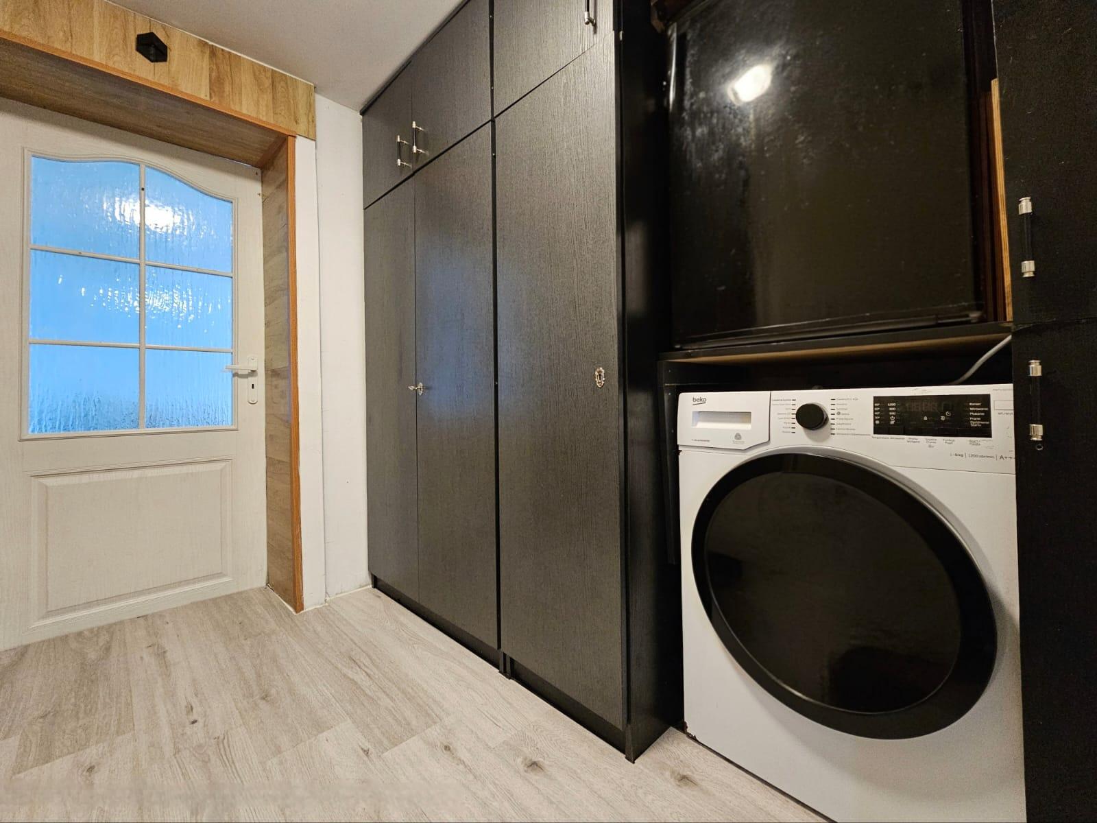 Dom gotowy do zamieszkania budynek gosporadczy plac zabaw działka - zdjęcie 12