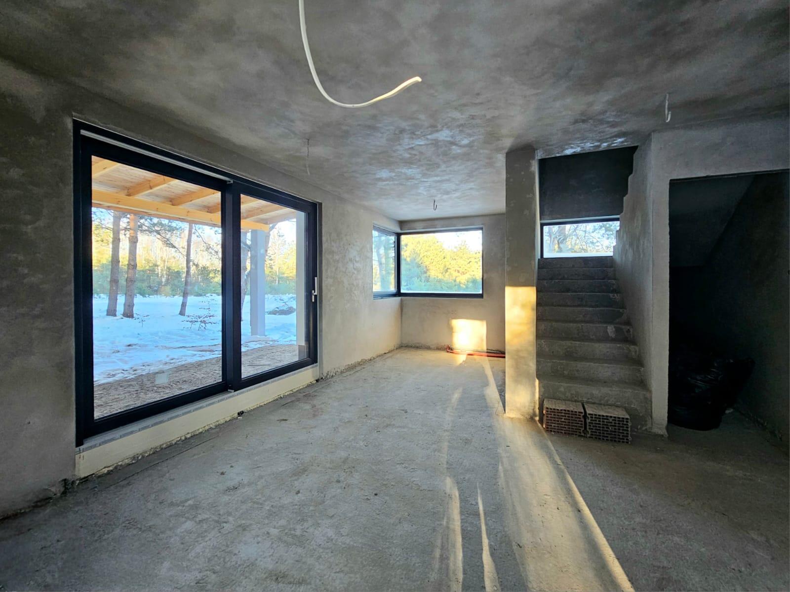 Dom z tarasem i lasem - zdjęcie 10