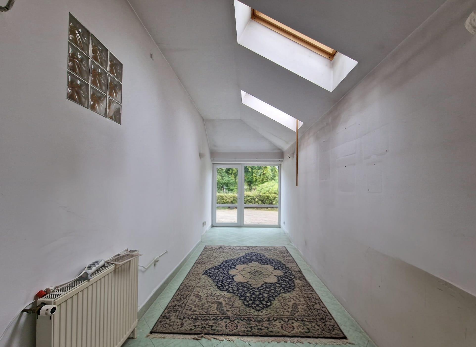 Dom z warsztatem samochodowym - zdjęcie 10