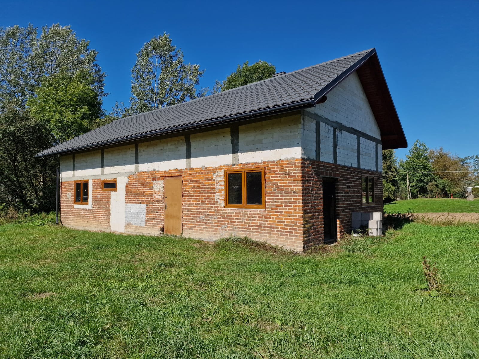 Wiejski dom w malowniczym otoczeniu - zdjęcie 254
