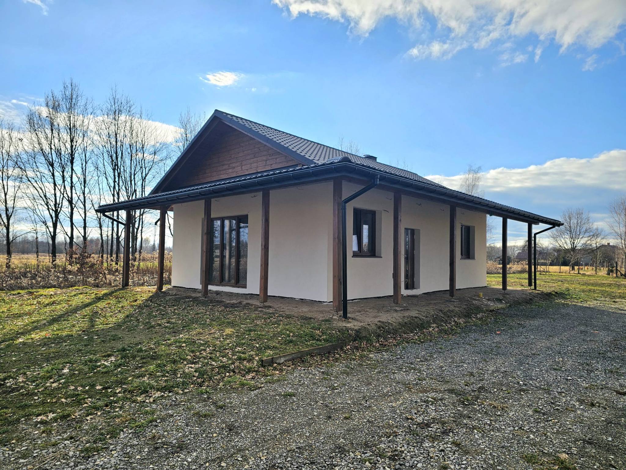 Dom w zacisznym zakątku bez sąsiadów - zdjęcie 15