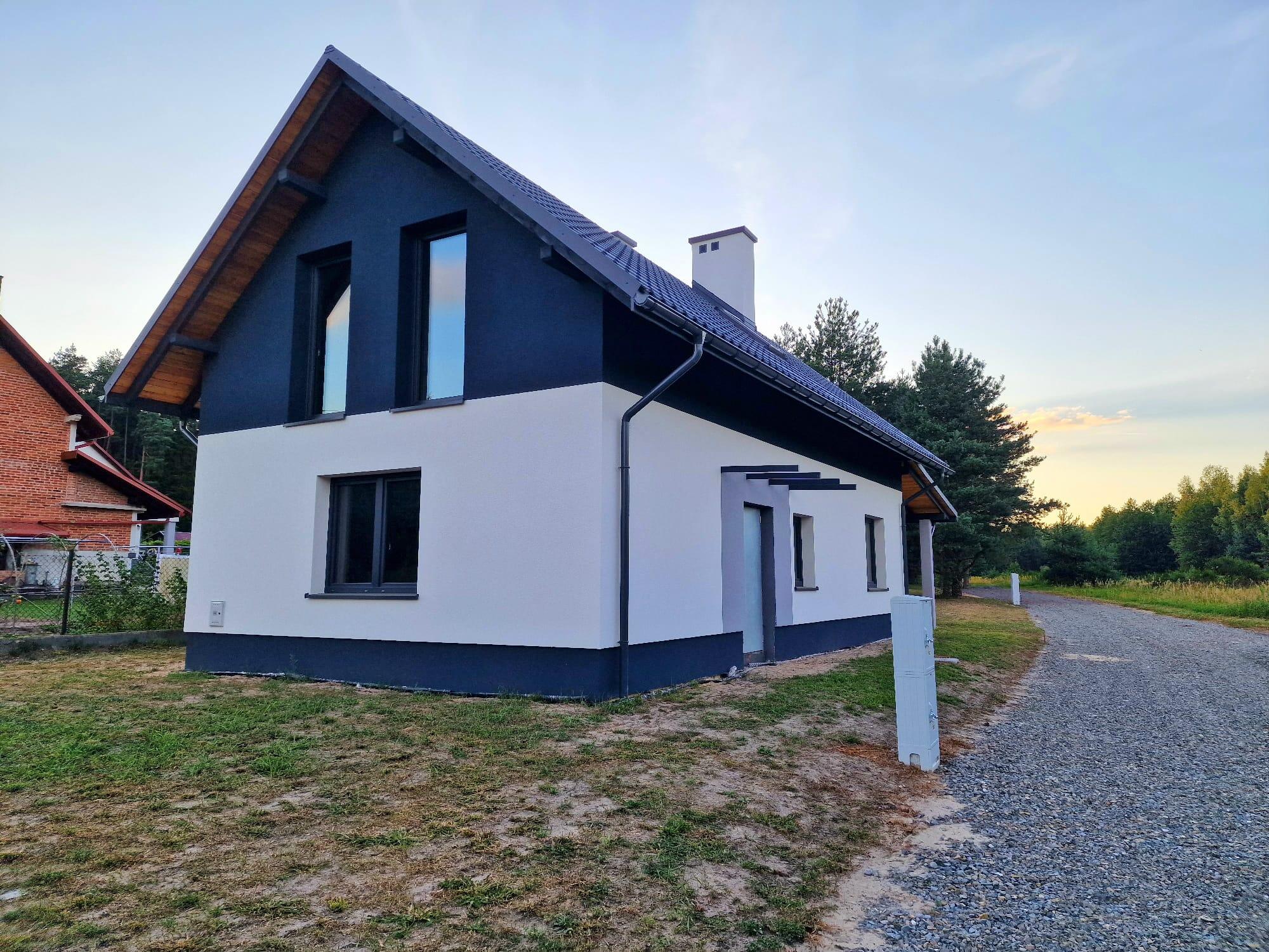 Funkcjonalny dom z tarasem - zdjęcie 2