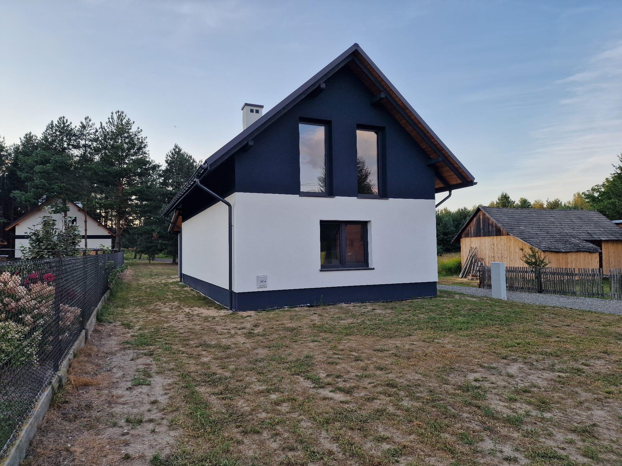 Funkcjonalny dom z tarasem - zdjęcie 5