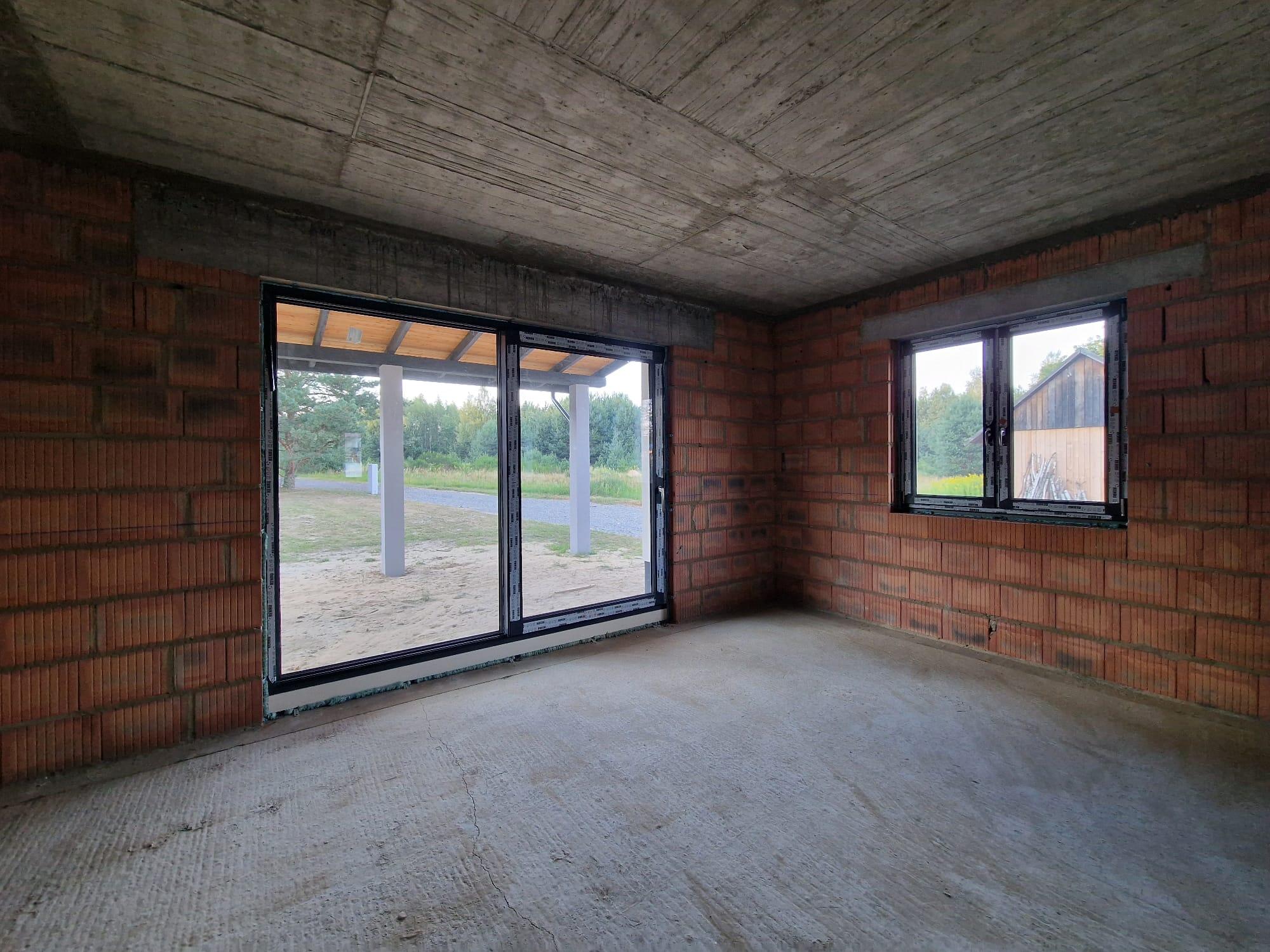 Funkcjonalny dom z tarasem - zdjęcie 8