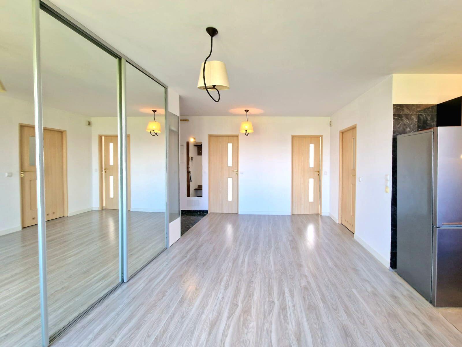 Jasne przestronne mieszkanie | 2 balkony | 2 piwnica - zdjęcie 2