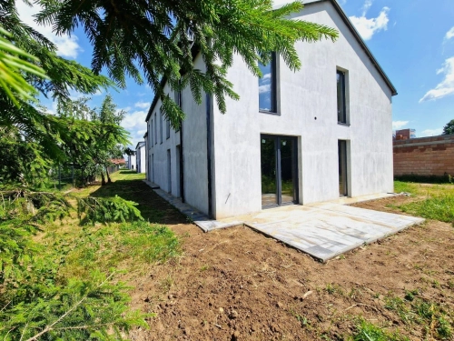 Dom bliźniak | 2 miejsca postojowe | ogródek | 5 pokoi