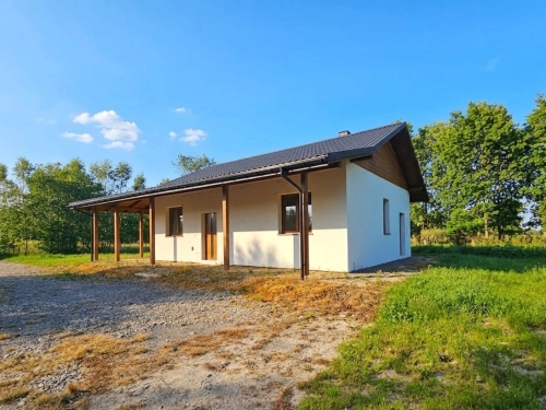 Dom w zacisznym zakątku bez sąsiadów