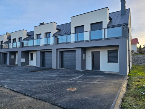 Przestronny dom ogródek 4 sypialnie garaż